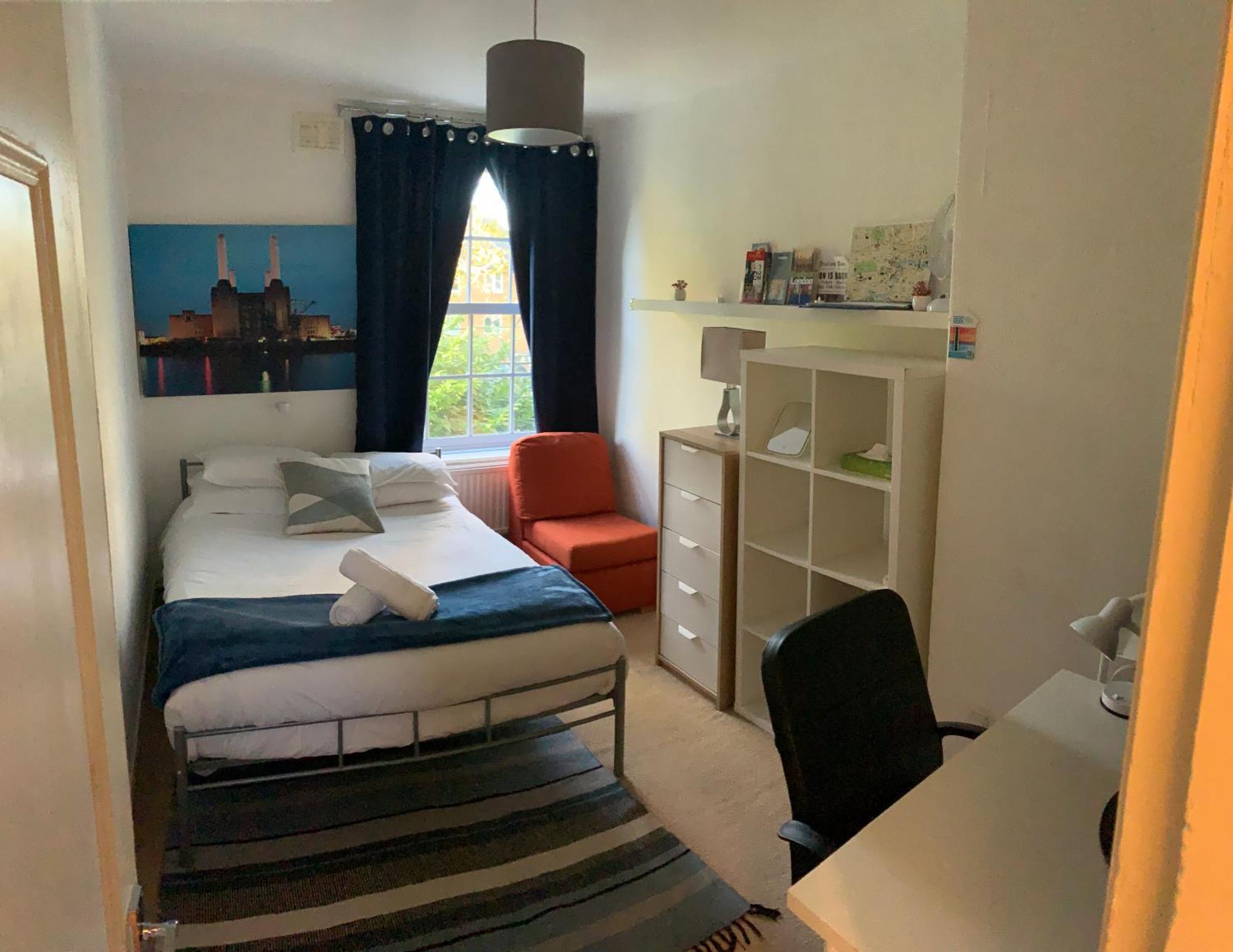 Central Location! Double Bedroom 2 Mins Walk From Battersea Power Underground Station! Лондон Экстерьер фото